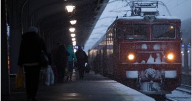 Stire din Social : Circulația feroviară este afectată de zăpadă și căderile de copaci pe linii