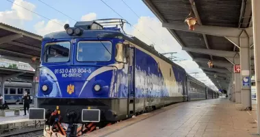 Stire din Eveniment : O femeie a murit lovită de tren. Două garnituri înregistrează întârzieri