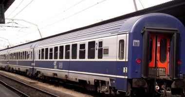 Stire din Economie : CFR / Cum afectează trecerea la ora oficială de vară