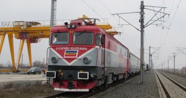 Stire din Eveniment : CFR Călători – Degajare de fum la osia 3 a locomotivei trenului IR 1582 Constanţa – Bucureşti Nord, în staţia Bucureşti Băneasa