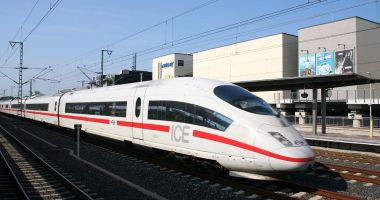 Stire din Economie : Trenul Connecting Europe Express va opri în opt gări din România