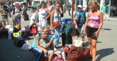 Stire din Social : Trenuri directe spre litoral