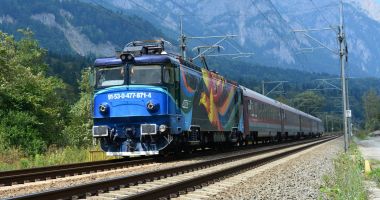 Stire din Social : Mersul trenurilor nu este afectat de schimbarea orei
