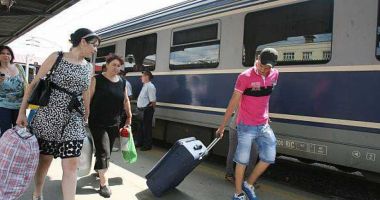 Stire din Social : Trenurile care asigură legătura spre litoral pot avea întârzieri