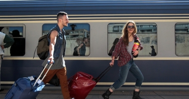 Stire din Social : Trenuri suplimentare spre litoral, de 1 Mai