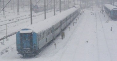 Stire din Social : Cod galben/Șapte trenuri anulate în județ