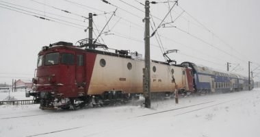 Stire din Social : Trenurile pe direcția București - Constanța au întârzieri din cauza condițiilor meteo nefavorabile