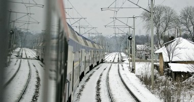 COD PORTOCALIU de ninsori și viscol / Trenuri ANULATE și ÎNTÂRZIERI de peste o oră, la Constanța
