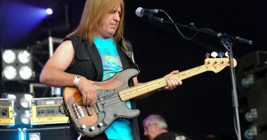 Stire din Actualitate : Doliu în muzică. A murit bass-istul formatiei rock Uriah Heep / VIDEO
