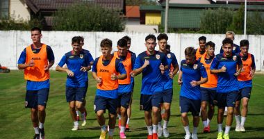 Stire din Sport : Tricolorii U19, pregătiri pentru amicalul cu Dinamo