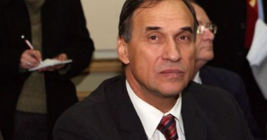 Stire din Politică-Administrație : PSD vrea să scape de pragul de prezență la referendum