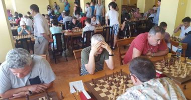 Trofeul Centrocoop la șah, cucerit de MM Andrei Istrățescu - 3
