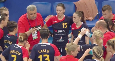 Stire din Sport : Trofeul Carpați aduce spectacolul handbalistic la Sala Sporturilor