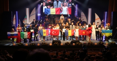 Trofeul "Dan Spătaru"  pleacă în Italia. Marco Sentieri  a fost revelația festivalului  de la Medgidia - 2