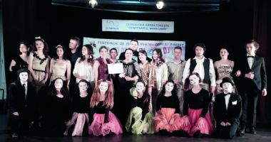 Stire din Cultură-Educație : Trofeul Festivalului de teatru "Pinocchio", câștigat de elevii Colegiului de Arte
