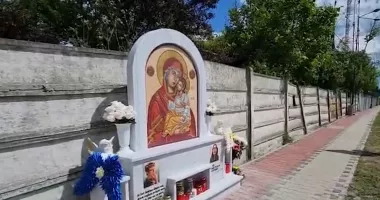 Un simbol al durerii și al memoriei. Troiță pentru Sebi și Roberta, la 2 Mai