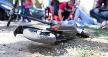 Stire din Eveniment : Accident mortal pe trotinetă electrică: un adolescent de 15 ani și-a pierdut viața