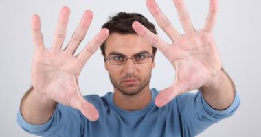 Stire din Sănătate : Trucuri pentru a scăpa de transpiraţia palmelor