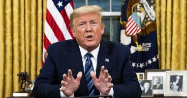 Stire din Actualitate : Trump spune că salvarea de vieți e mai importantă decât indicii bursieri