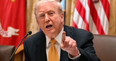 Stire din Actualitate : Trump suspendă cererile de imigrare din 19 ţări non-europene