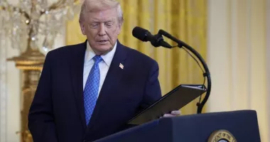 Stire din Actualitate : Administrația Trump suspendă loteria vizelor după atacul armat de la Universitatea Brown