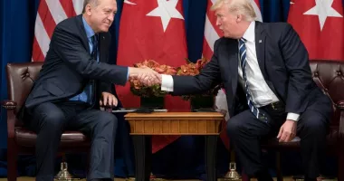 Trump spune că va participa la summitul NATO din Turcia din respect pentru Erdogan