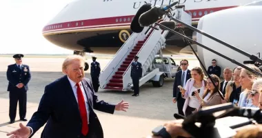Trump spune că retragerea trupelor americane din Europa depinde de o înțelegere privind Groenlanda
