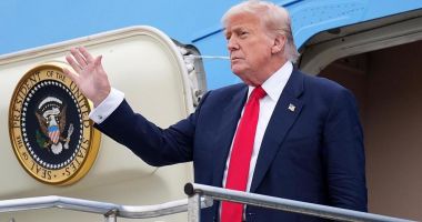 Stire din Actualitate : Donald Trump le-a cerut liderilor thailandez și cambodgian să agreeze o încetare a focului