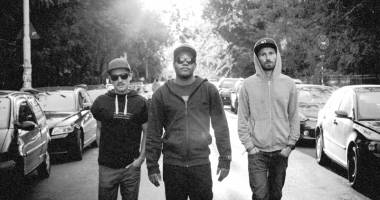 Stire din Cultură-Educație : Trupa Golan concertează la Doors