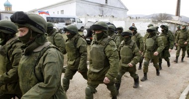 Stire din Actualitate : Trupele ruse își pregătesc retragerea de la frontiera cu Ucraina