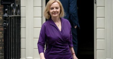 Stire din Actualitate : Truss i-a spus omologului său israelian că ia în considerare mutarea ambasadei britanice la Ierusalim