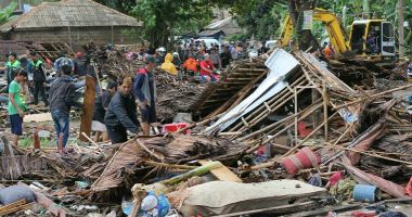 Tsunami devastator în Indonezia: 62 de morți și aproape 600 de răniți