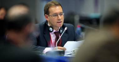 Stire din Politică-Administrație : Tudor Chiuariu a fost exclus din PNL