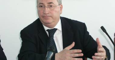 Stire din Politică-Administrație : Tudor Chiuariu s-a autosuspendat din PNL. Ce spune Puiu Hașotti