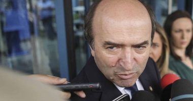Stire din Eveniment : Tudorel Toader i-a respins pe toți candidații pentru Parchetul General. Selecția se va relua
