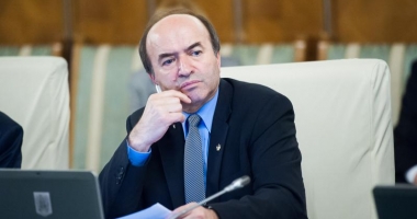 Stire din Politică-Administrație : Tudorel Toader, chemat de urgență la Guvern