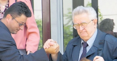 GALERIE FOTO / A murit Tudor Postelnicu, fostul sef al Securitătii - 2