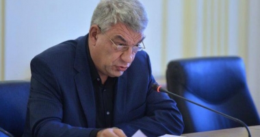 Stire din Eveniment : SCANDALUL POLIȚISTULUI PEDOFIL / Va fi Bogdan Despescu DEMIS? Tudose vrea să afle și versiunea lui