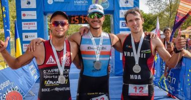 Stire din Sport : Peste 200 de sportivi au participat la Delta Triathlon