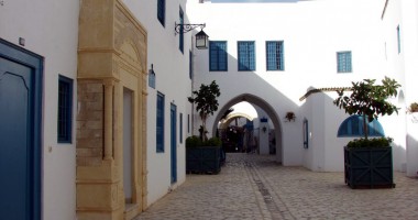 Stire din Diverse : În Tunisia, cu un picior în "Star wars" și cu celălalt în "English pacient"