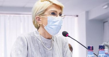 Stire din Politică-Administrație : Raluca Turcan evită să spună dacă va avea loc o nouă majorare a alocațiilor pentru copii