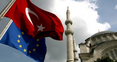 Stire din Actualitate : Turcia a semnat un acord cu Uniunea Europeană privind imigrația