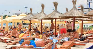 Stire din Social : Turismul, sabotat de Educație. Schimbarea structurii anului școlar dă peste cap vacanțele românilor