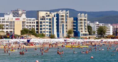 Stire din Social : Ofertele turistice early booking sunt o alegere bună?