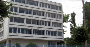 Turismul balnear e sufocat de ruinele private - 7
