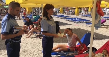 Turiștii din Mamaia,  sfătuiți de polițiști