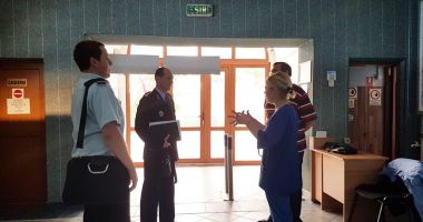 Stire din Eveniment : Turiști în pericol. Pompierii verifică unitățile de cazare