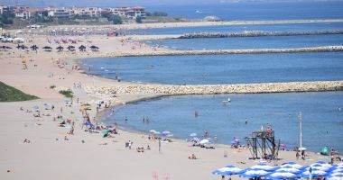 Turiștii care vin la mare, TESTAȚI pentru depistarea noului coronavirus