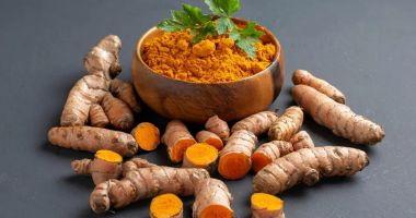 Turmericul funcționează ca un antiinflamator la persoanele cu artrită