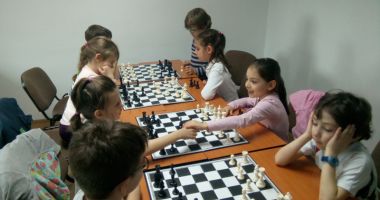 Stire din Sport : Turneu de șah rapid pentru juniori, organizat de CS Sissa